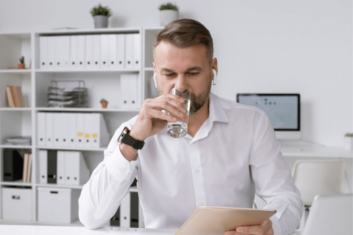 The Busy Person’s Guide to Staying Hydrated